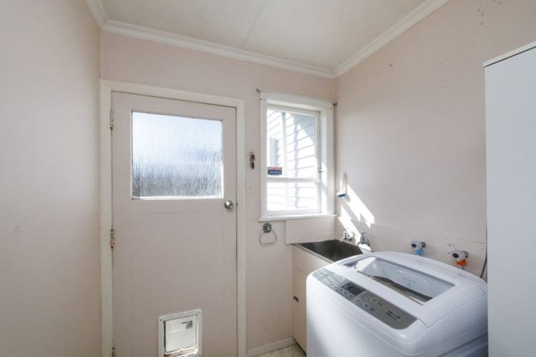 Photo of property in 11 Anakiwa Street, Kelvin Grove, Palmerston North, 4414