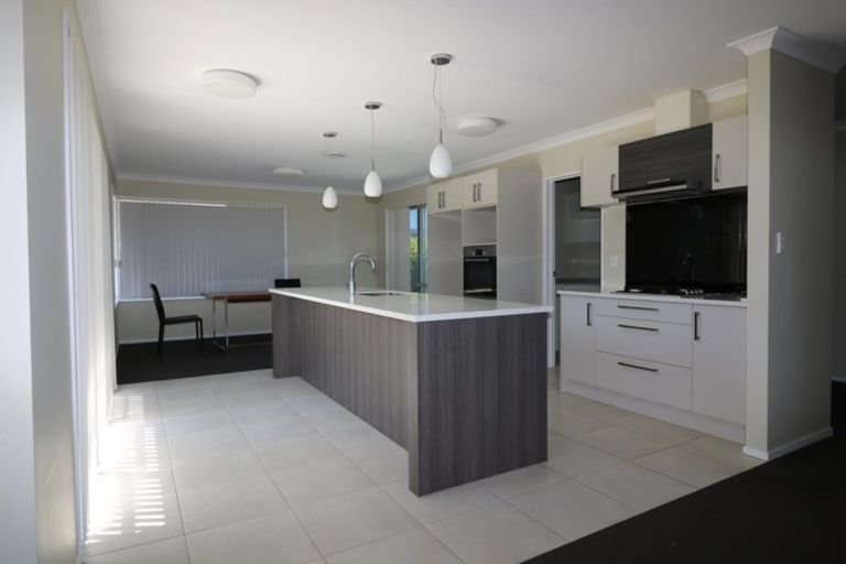 Photo of property in 12 Castleton Way, Flagstaff, Hamilton, 3210