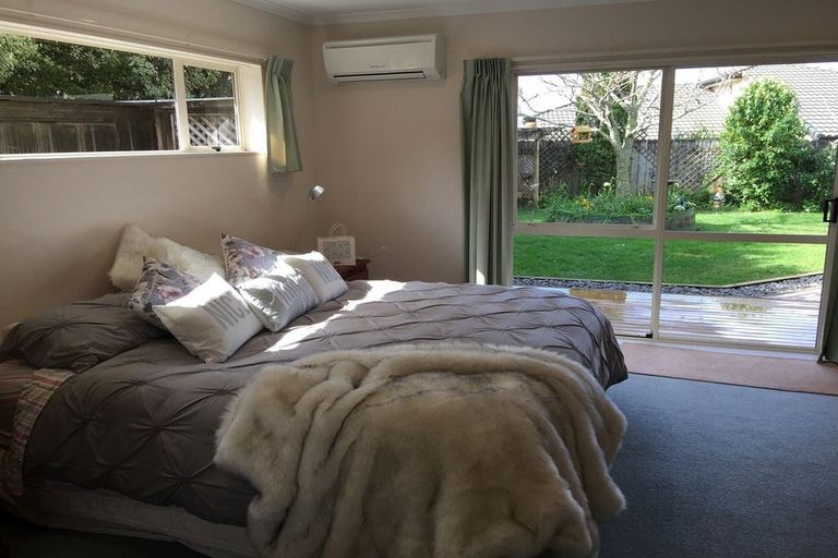 Photo of property in 20 Kath Hopper Drive, Orewa, 0931