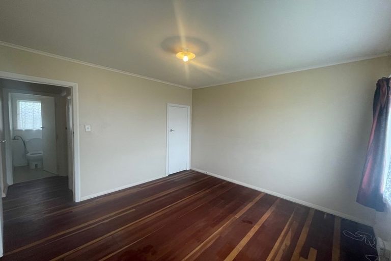 Photo of property in 2/212 Shirley Road, Papatoetoe, Auckland, 2025