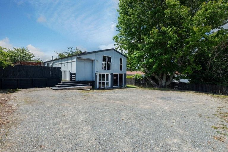 Photo of property in 53 Mountain Road, Western Heights, Rotorua, 3015