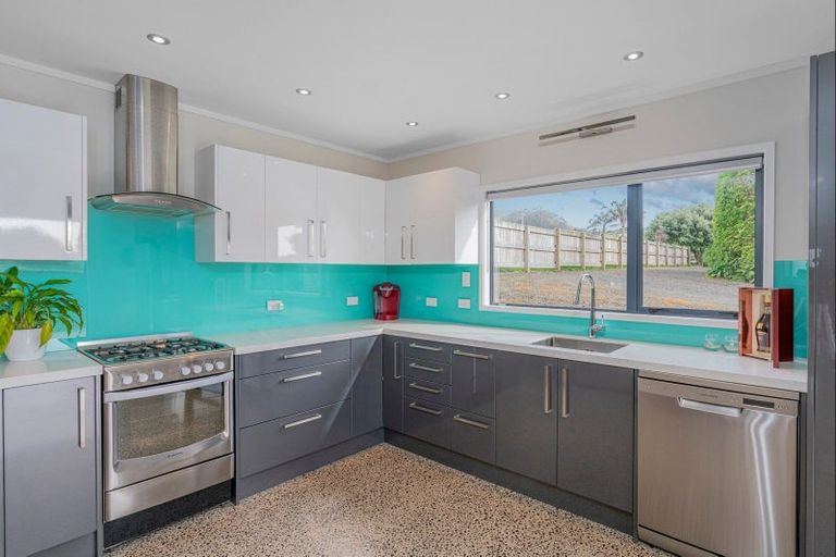 Photo of property in 3 Emmerdale Drive, Hahei, Whitianga, 3591