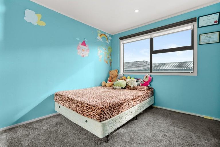 Photo of property in 97 Everglade Drive, Totara Heights, Auckland, 2105