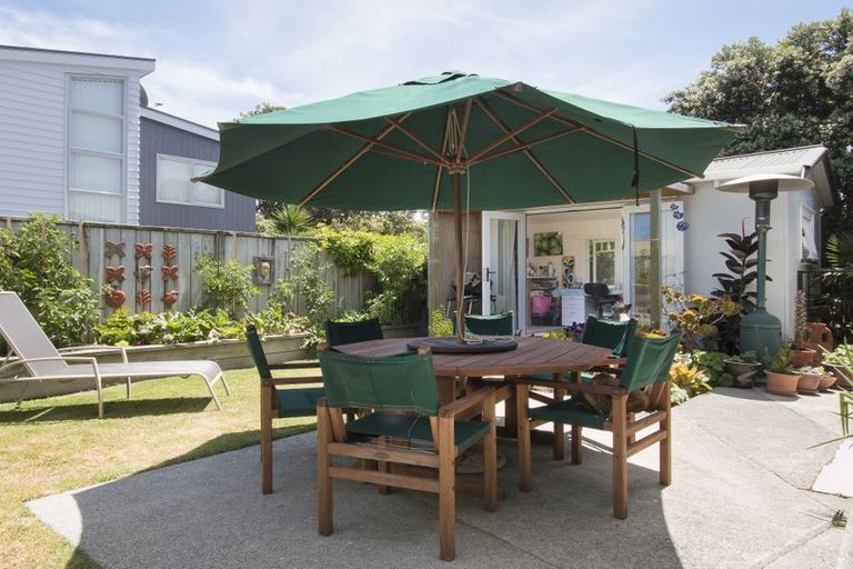 Photo of property in 24 Dillon Street, Waihi Beach, 3611