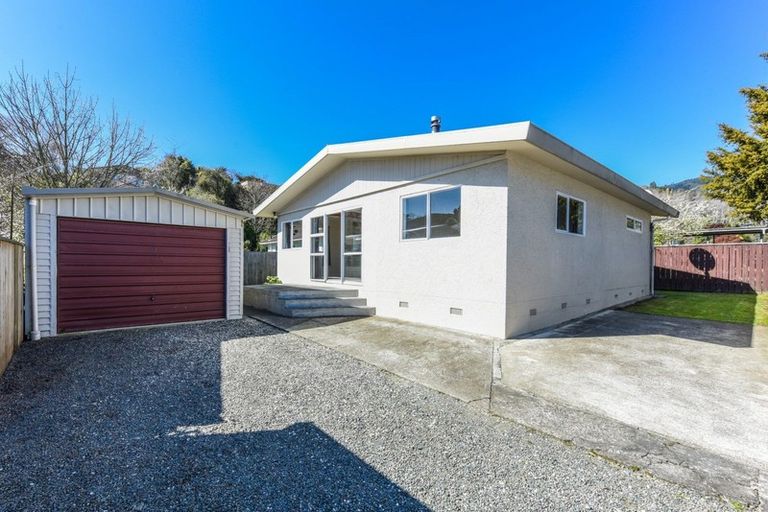 Photo of property in 2/74 Scotia Street, Wakatu, Nelson, 7011