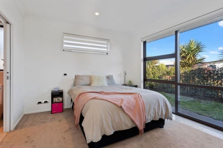 Photo of property in 2 Endurance Lane, Wigram, Christchurch, 8025