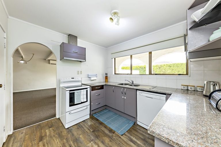 Photo of property in 2/85 Victoria Road, Papatoetoe, Auckland, 2025