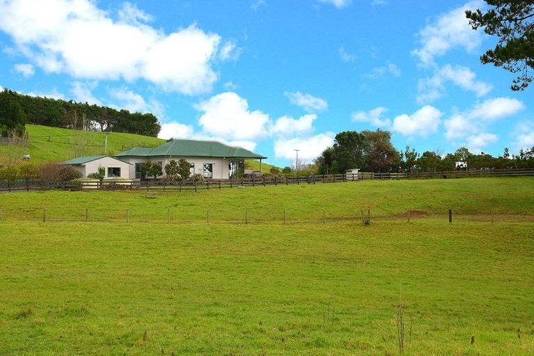 Photo of property in 36a Goudie Road, Helensville, 0875
