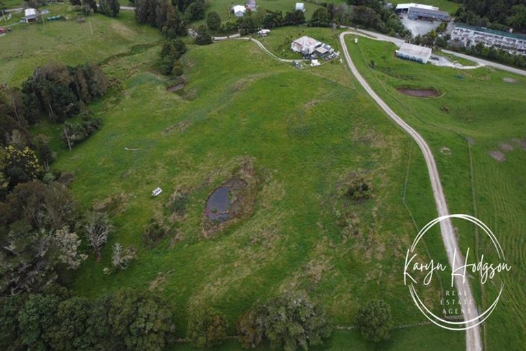 Photo of property in 184 Paparoa Station Road, Paparoa, 0571
