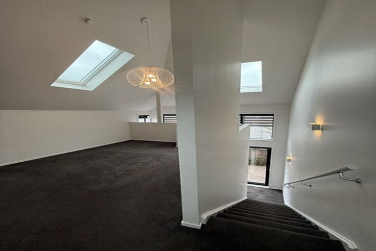 Photo of property in 7 Wha Street, Lyall Bay, Wellington, 6022