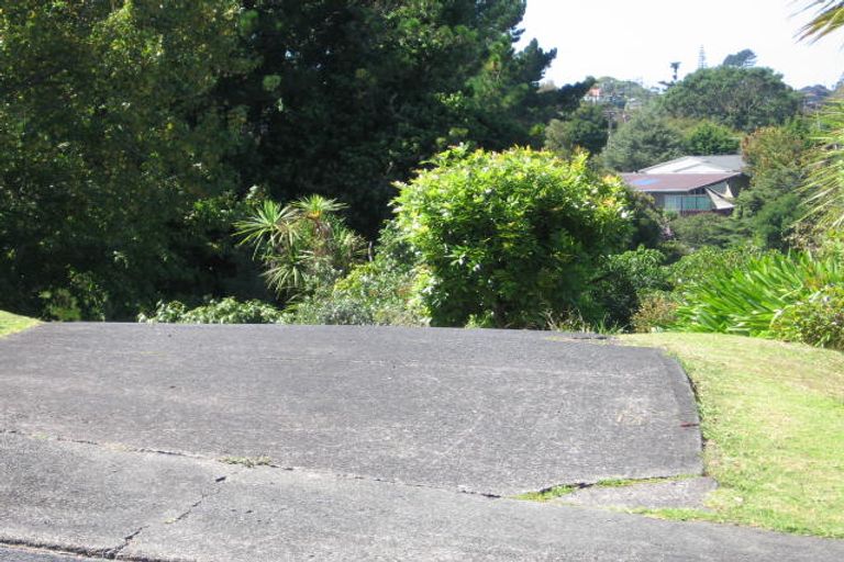 Photo of property in 4 Barker Rise, Northcross, Auckland, 0632