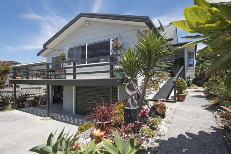 Photo of property in 24 Dillon Street, Waihi Beach, 3611