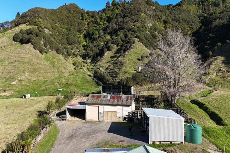 Photo of property in 254 Mangaonga Road, Ahititi, Urenui, 4378