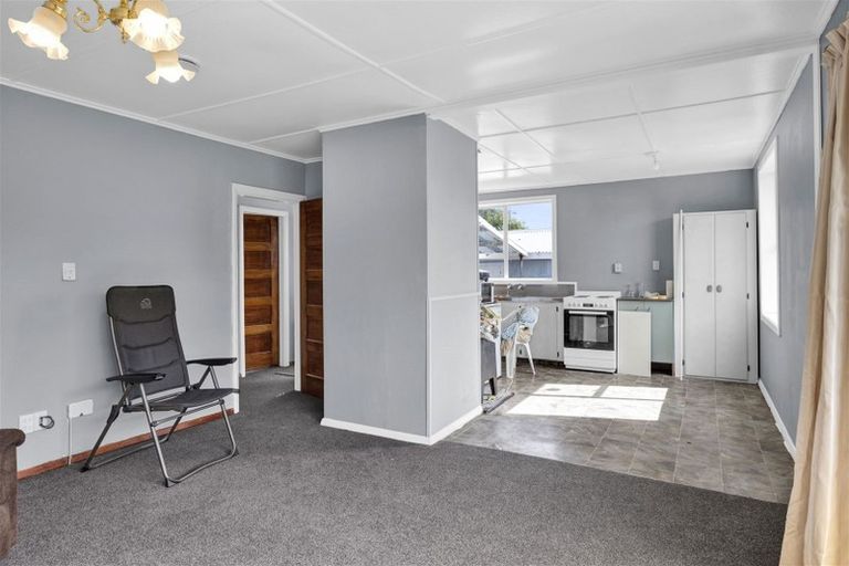 Photo of property in 44 Hussey Street, Waverley, 4510