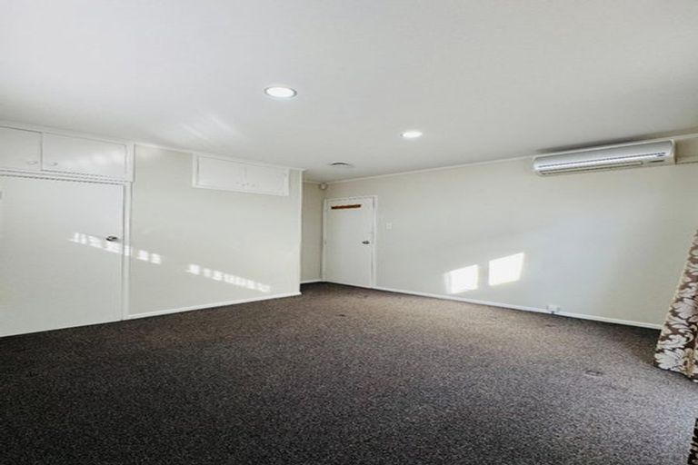 Photo of property in 18b Kirby Street, Glendene, Auckland, 0602