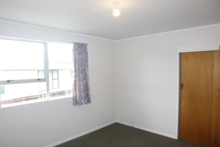 Photo of property in 111 Holborn Drive, Stokes Valley, Lower Hutt, 5019