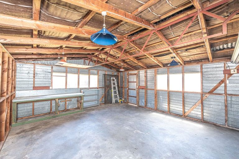 Photo of property in 33 Tongariro Street, Castlecliff, Whanganui, 4501