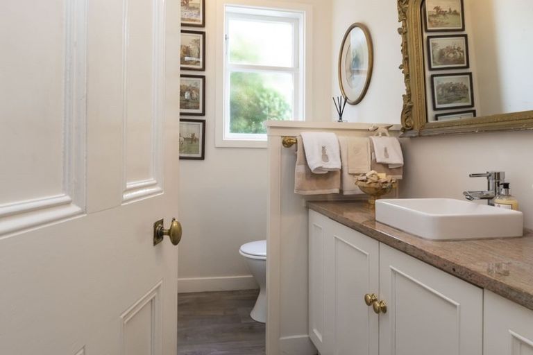 Photo of property in 54 Fendalton Road, Fendalton, Christchurch, 8014