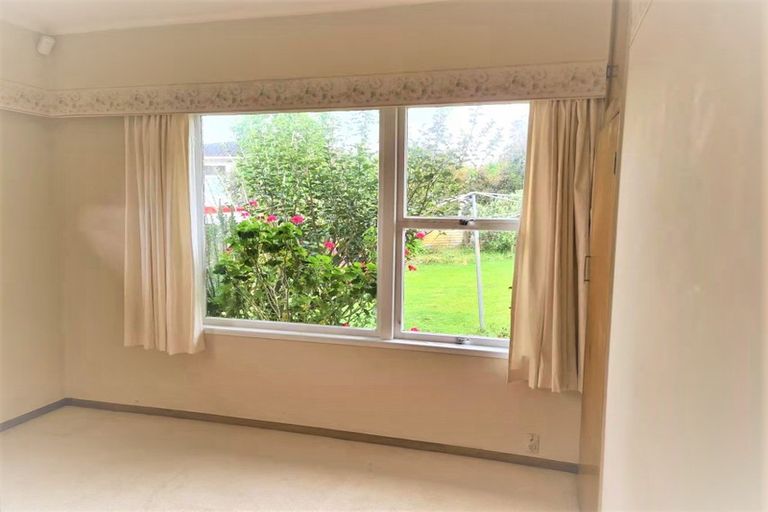 Photo of property in 3 Fowler Street, Northcote, Auckland, 0627