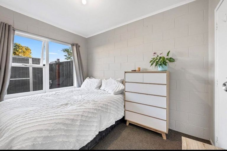 Photo of property in 1/9 Plumley Crescent, Mangere, Auckland, 2022