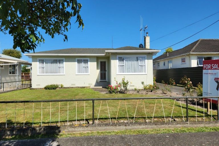 Photo of property in 12 Attlee Place, Feilding, 4702