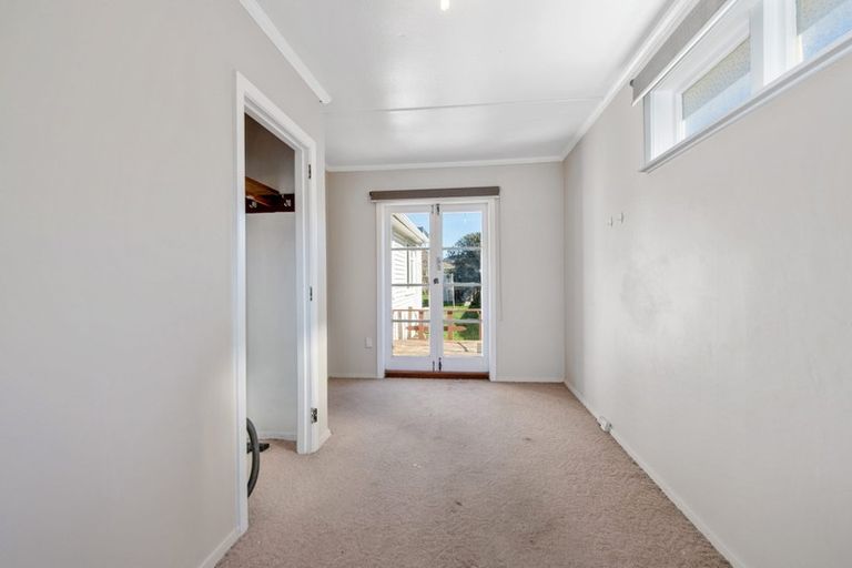 Photo of property in 43 Chapman Crescent, Naenae, Lower Hutt, 5011