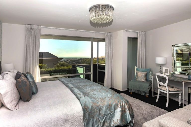 Photo of property in 12 Harry Ell Drive, Cashmere, Christchurch, 8022