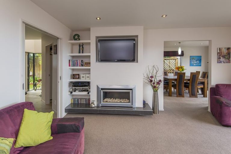 Photo of property in 7 Bay Lair Grove, Island Bay, Wellington, 6023