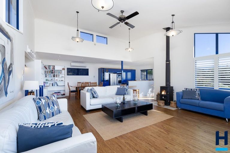 Photo of property in 8 Torlesse Drive, Kaiteriteri, Motueka, 7197