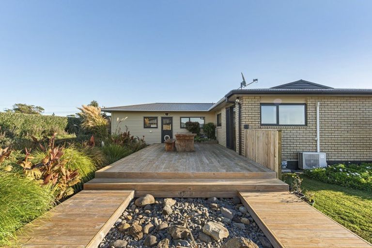 Photo of property in 37 Upper Pitone Road, Pitone, New Plymouth, 4374