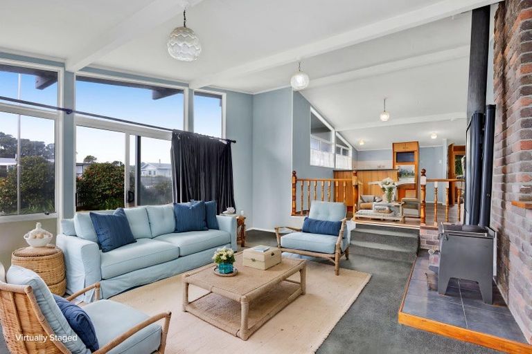 Photo of property in 22 Hickey Place, Opunake, 4616
