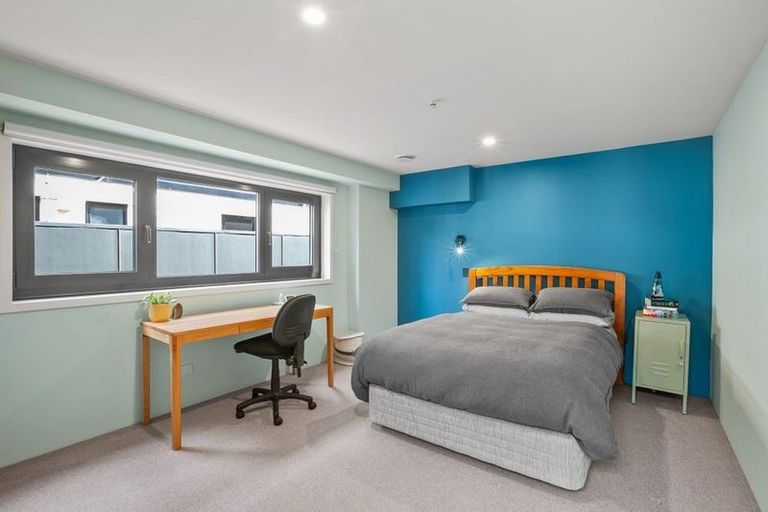 Photo of property in 15 Fillis Street, New Plymouth, 4310
