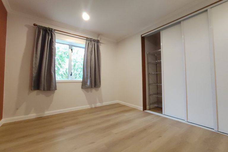 Photo of property in 129 Kia Ora Road, Beach Haven, Auckland, 0626