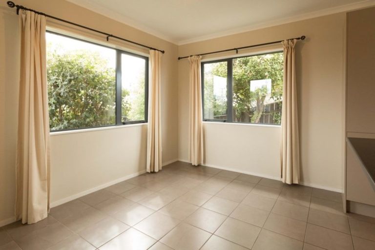 Photo of property in 8 Belle Maison Court, Levin, 5510