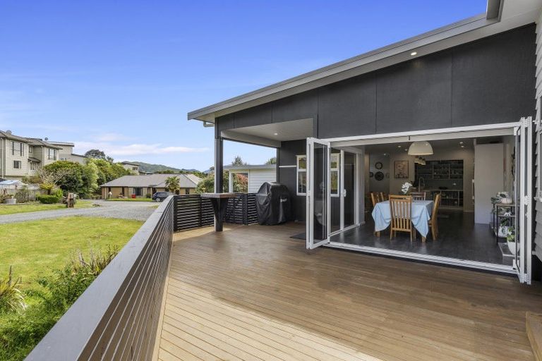 Photo of property in 12 Botany Lane, Whitby, Porirua, 5024