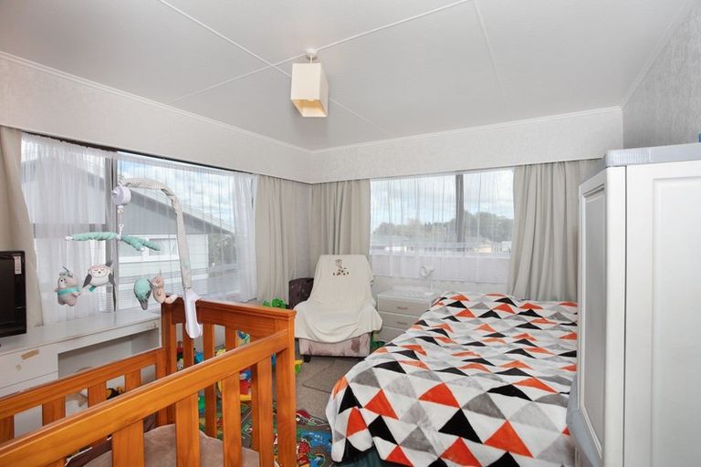 Photo of property in 28 Shelton Place, Feilding, 4702