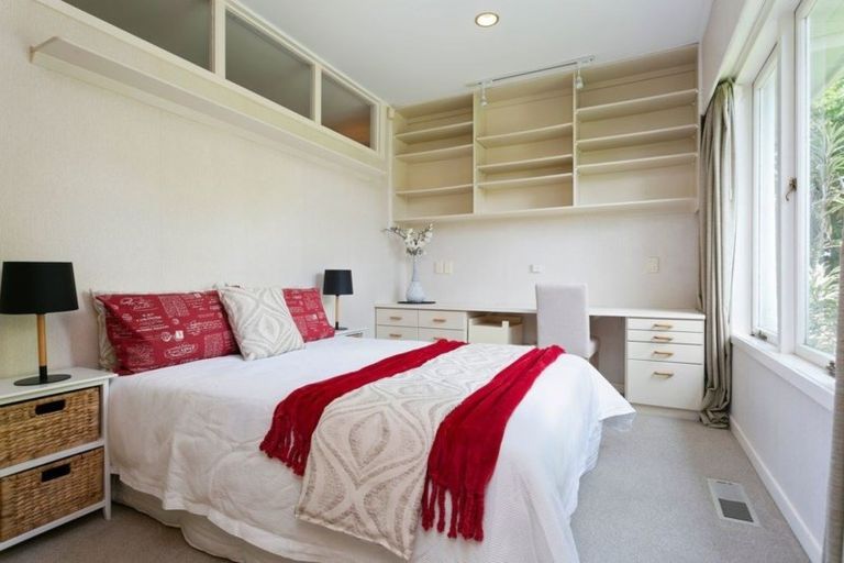 Photo of property in 86 Braid Road, St Andrews, Hamilton, 3200