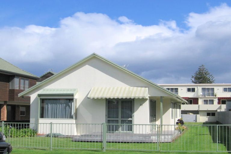 Photo of property in 30 Maunganui Road, Mount Maunganui, 3116