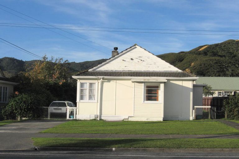 Photo of property in 63 Seddon Street, Naenae, Lower Hutt, 5011