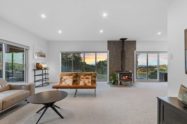 Photo of property in 333 Worsleys Road, Cracroft, Christchurch, 8022