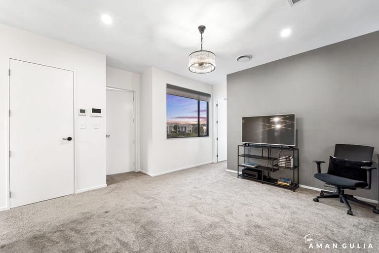 Photo of property in 90 Joshua Carder Drive, Hobsonville, Auckland, 0616