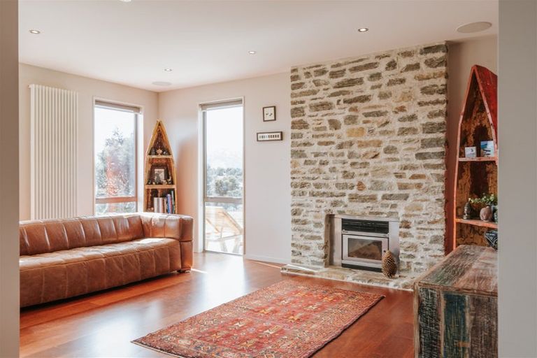 Photo of property in 9 Diamond Lane, Wanaka, 9305