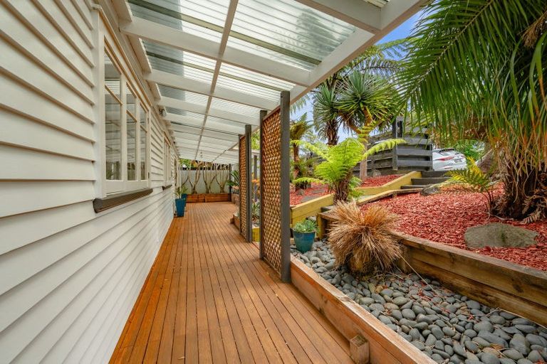 Photo of property in 76 Mcentee Road, Waitakere, Auckland, 0816