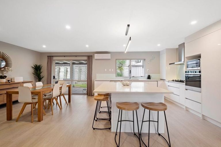 Photo of property in 42 Aberley Road, Schnapper Rock, Auckland, 0632