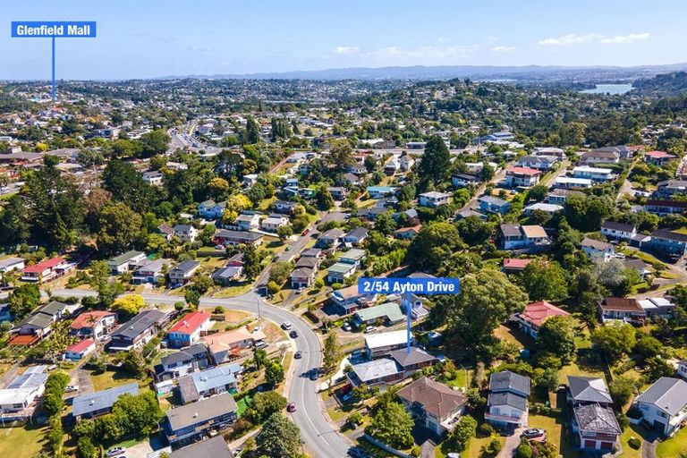 Photo of property in 2/54 Ayton Drive, Totara Vale, Auckland, 0629