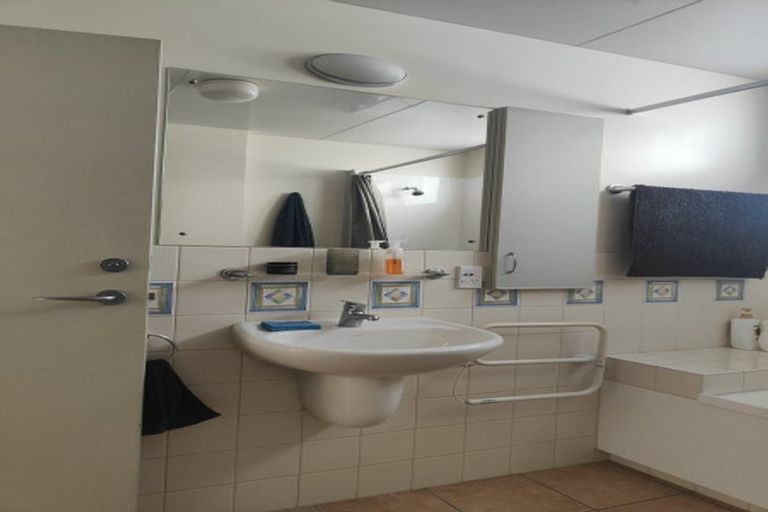 Photo of property in 74 Nairn Street, Mount Cook, Wellington, 6011