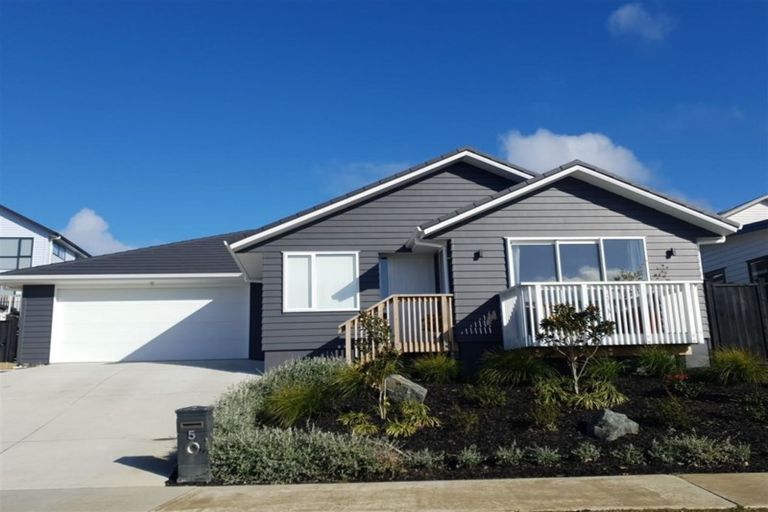 Photo of property in 5 Resolution Drive, Gulf Harbour, Whangaparaoa, 0930