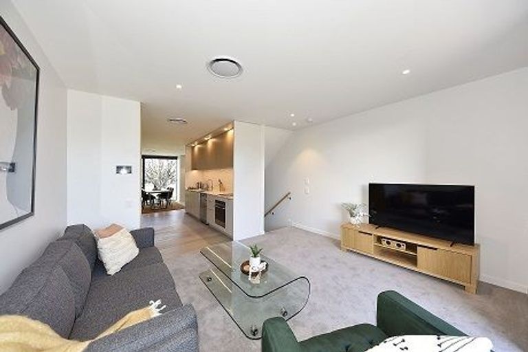 Photo of property in 3/25 Latimer Square, Christchurch Central, Christchurch, 8011