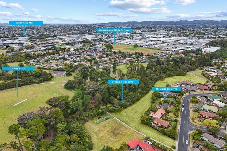 Photo of property in 45 Vintage Drive, Henderson, Auckland, 0612