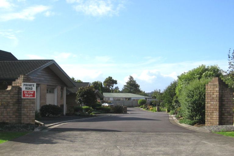 Photo of property in 10/56 Larnoch Road, Henderson, Auckland, 0610